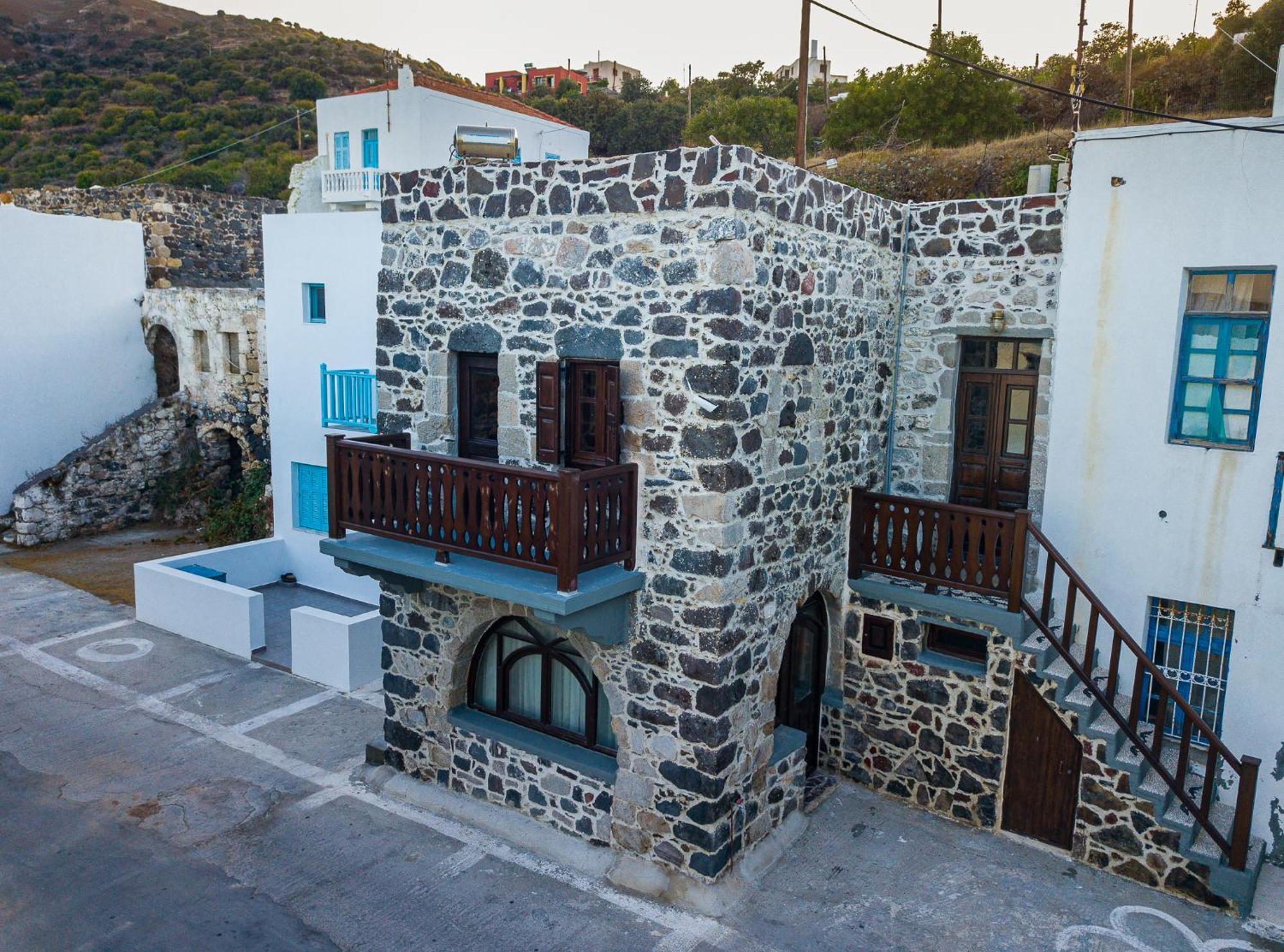 Plousiadi΄S Stone House Apartment Skála Екстериор снимка
