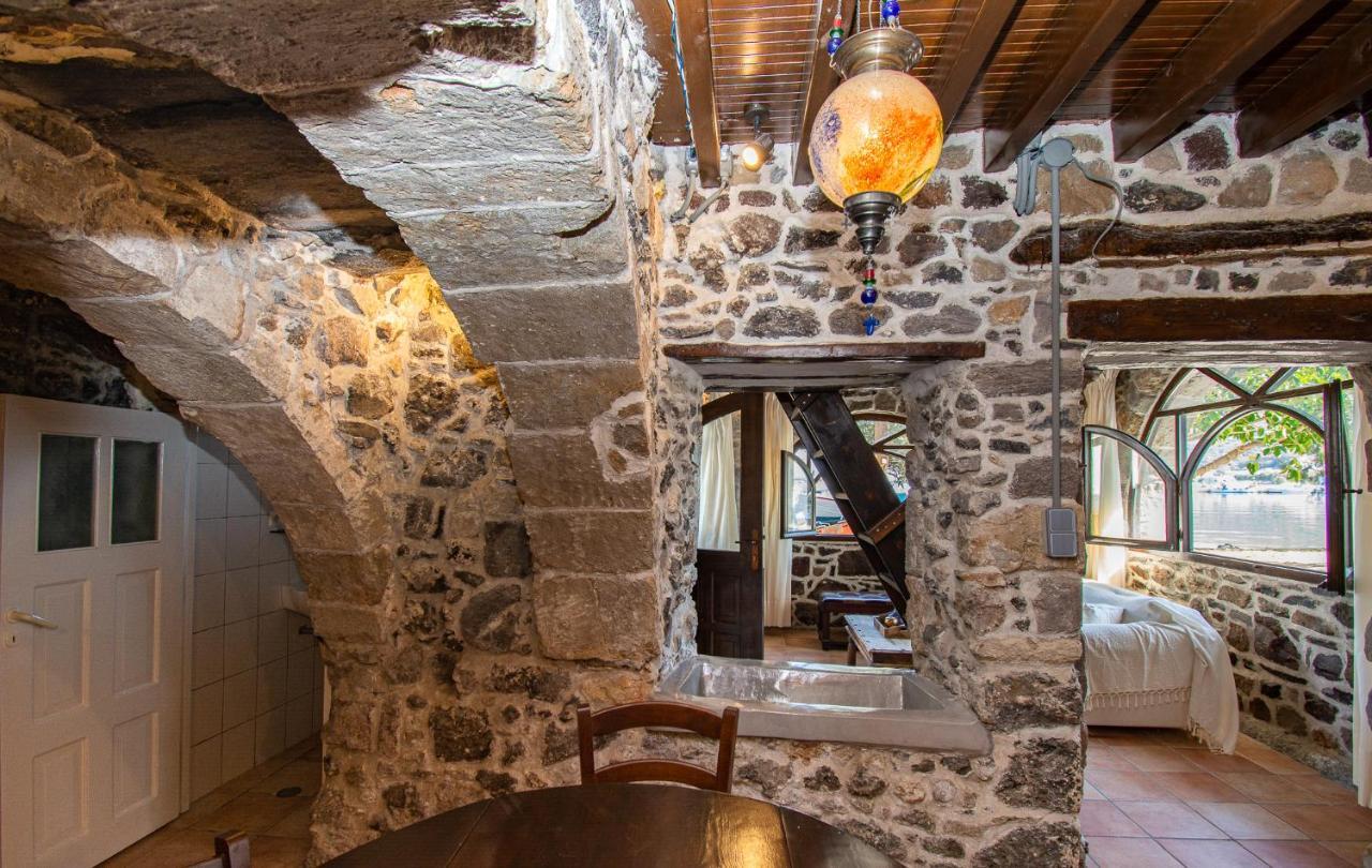 Plousiadi΄S Stone House Apartment Skála Екстериор снимка
