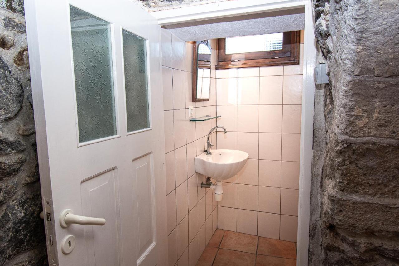 Plousiadi΄S Stone House Apartment Skála Екстериор снимка